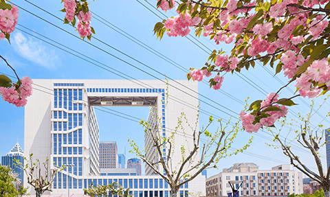 校園動(dòng)態(tài)日語國際高中-紀(jì)實(shí) | 12月晨會(huì)潤成長：薪火傳情，逐光前行